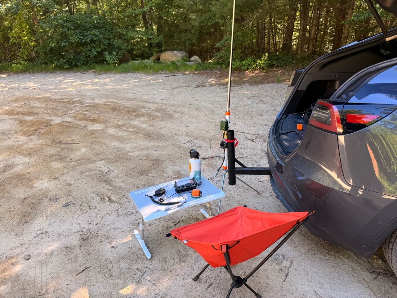 KX2 operating position beside the hitch-supported Challenger antenna at Big River Wildlife Management Area